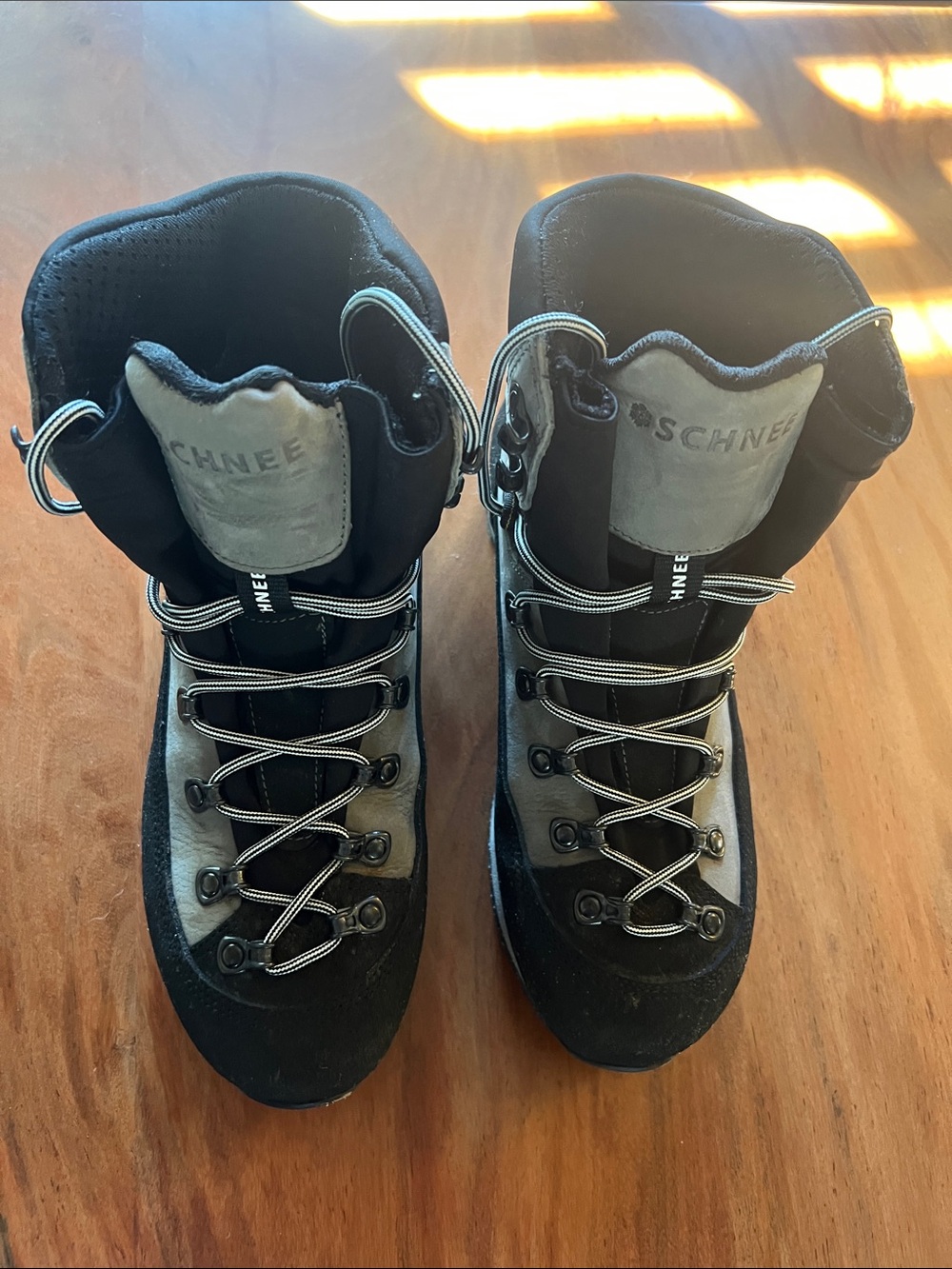 Schnee Women’s Torre Ultralight Size 8